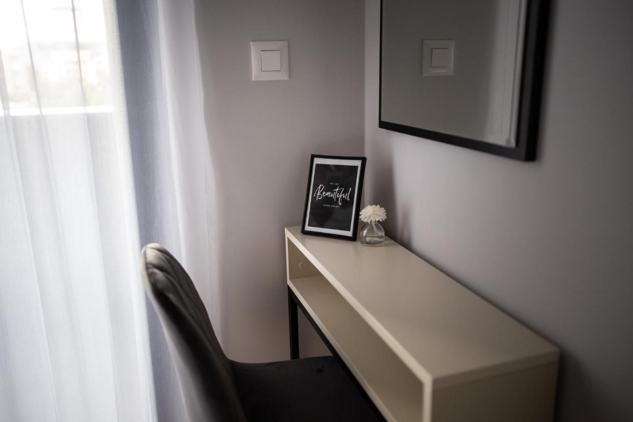 Lina - Pg, Moraca River Apartment Podgorica Luaran gambar
